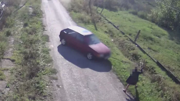 Megrázó felvétel: saját lányát gázolta el a száguldozó apa