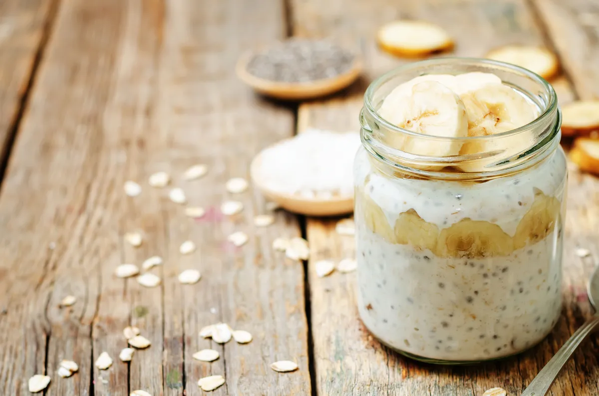 Overnight,Oats,With,Greek,Yogurt,,Chia,Seeds,And,Banana.,Toning.