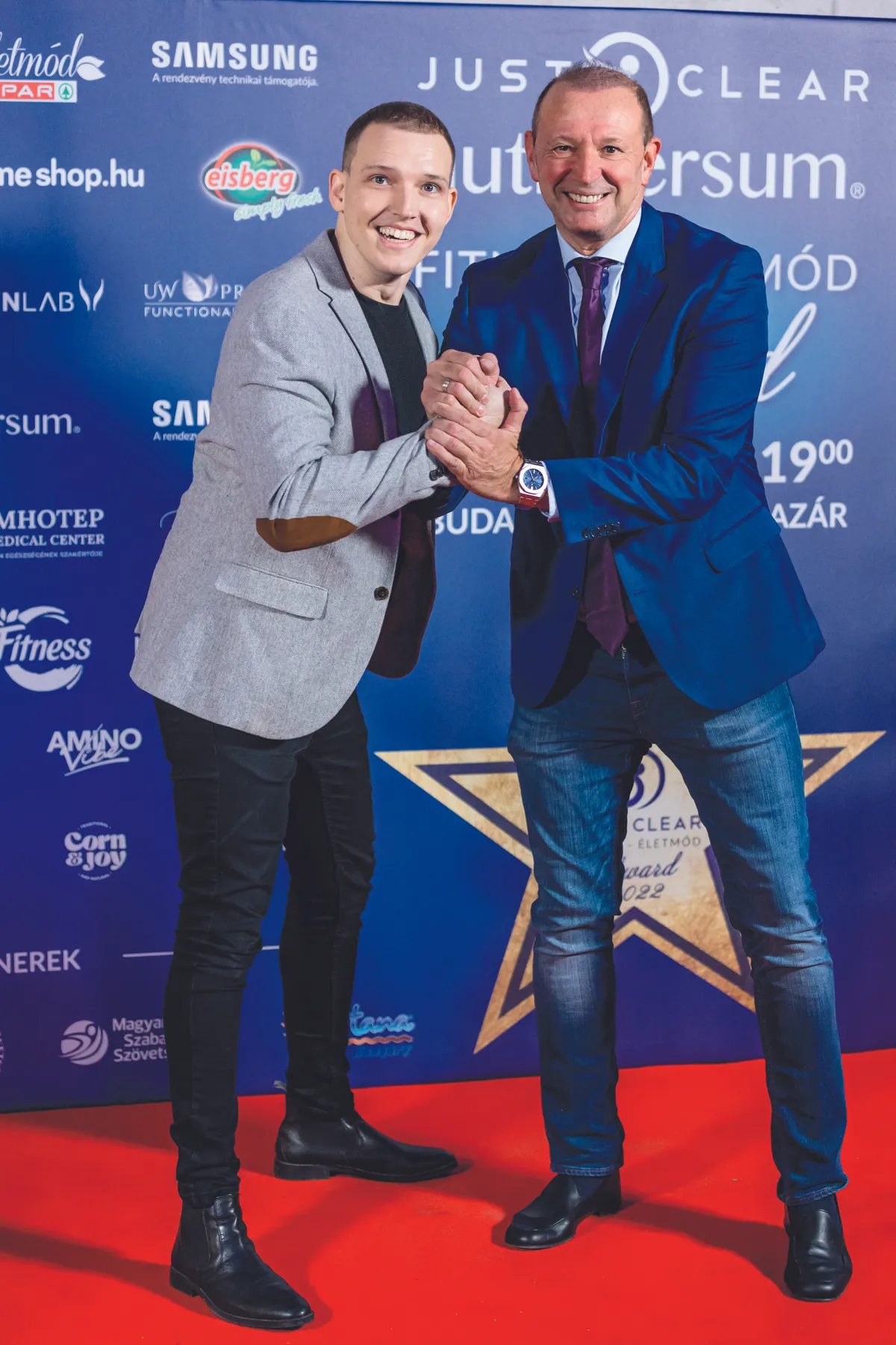 Hétfői hot! címlap feltöltés
Szikora Róbert és Fenyő Miklós
Csősz Bogi
Gazdag Tibor
Békefi Viki és Feng Ya OU
Győrfi Pál
Tilos 2026.06.17 előtt használni!!