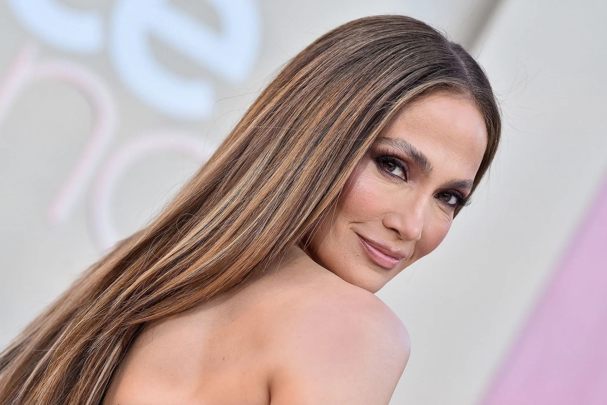 Jennifer Lopez élő adásban reagált a szerelmi pletykákra