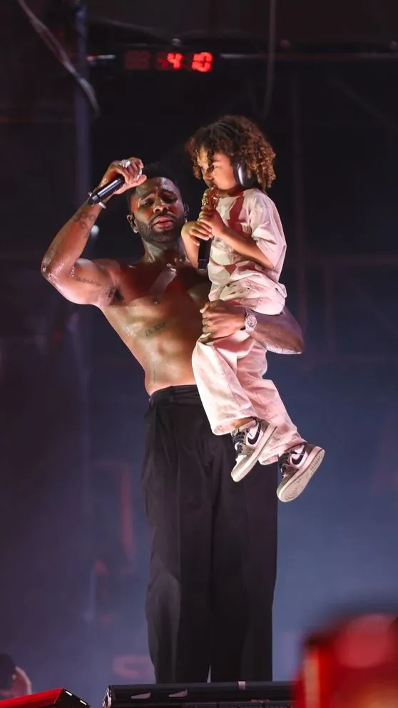 Jason Derulo a kisfiát is elhozta Magyarországra!