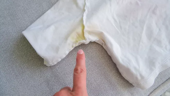 3 filléres trükk, amivel eltüntethető a sárga izzadságfolt