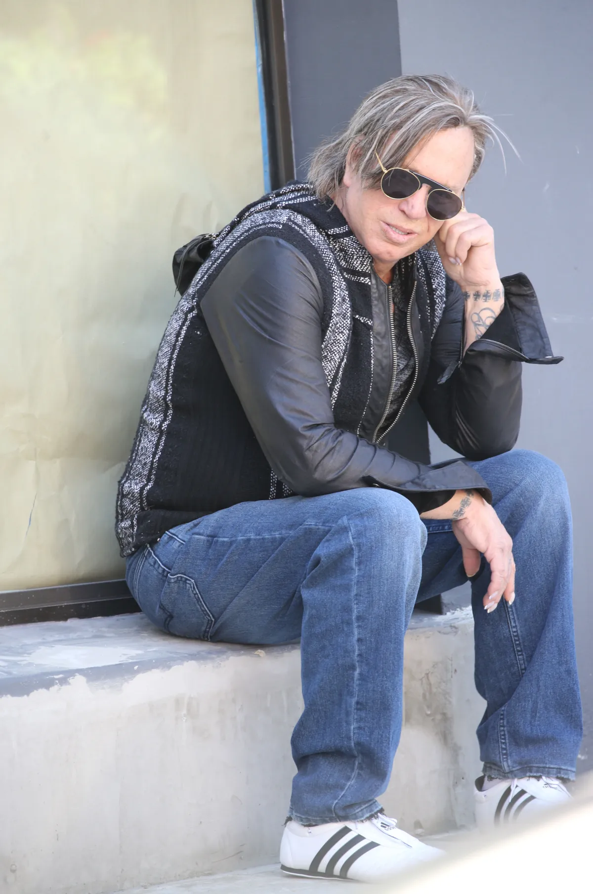 Mickey Rourke kilakoltatása után hotelekben szállt meg