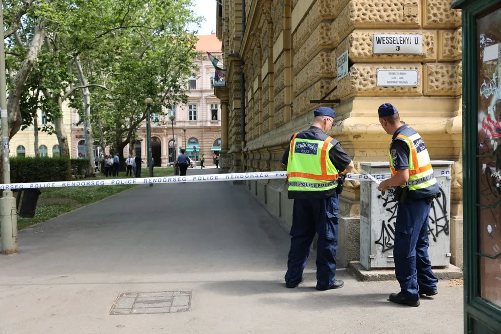Bombariadó miatt teljesen ki kellett üríteni a Szegedi Törvényszék épületét, és a környék forgalmát is korlátozták