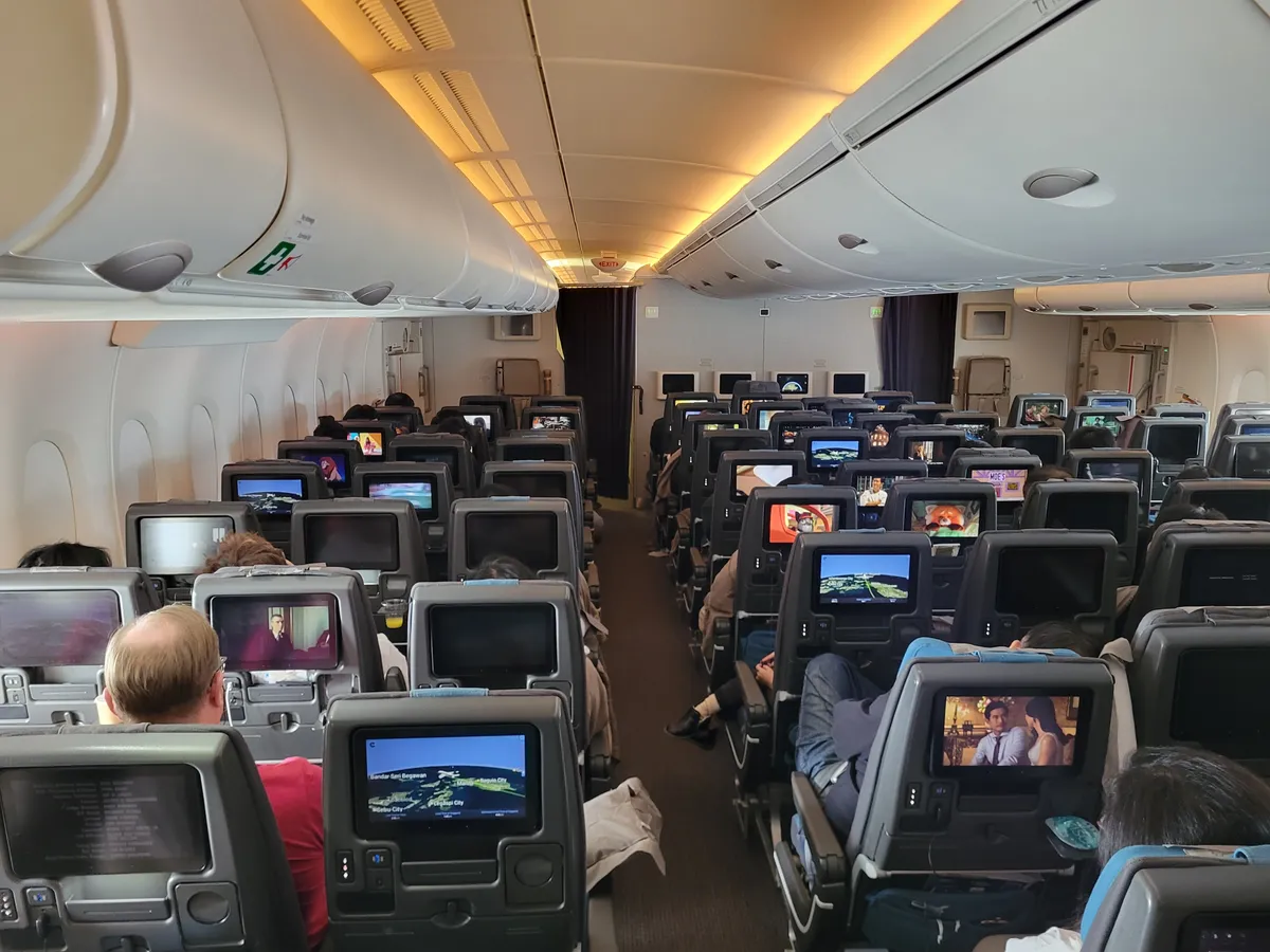 Titkos helyiség a repülőgépen az elhunyt diszkrét szállítására a Singapore Airlines gépein.