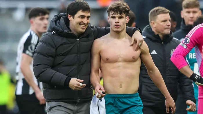 Üzent Kerkeznek és Szoboszlainak a Liverpool új edzője