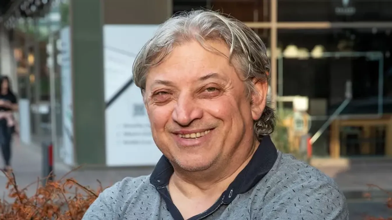 "A repülőtéren derült ki" – Mi történt? Hamis dollárokat találtak Badár Sándornál!