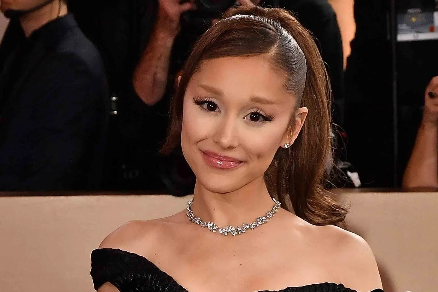 Ariana Grande máris új életet kezdett a szakítás után