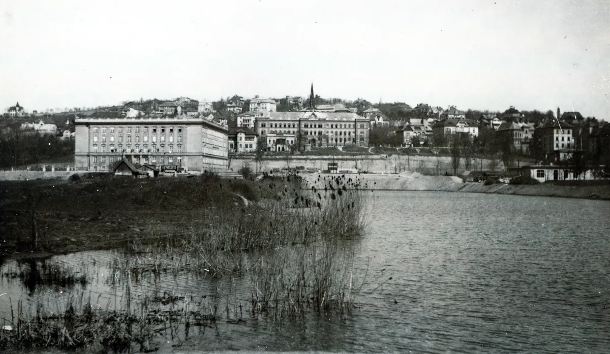 A Feneketlen-tó 1933-ban, kiépítése előtt.
