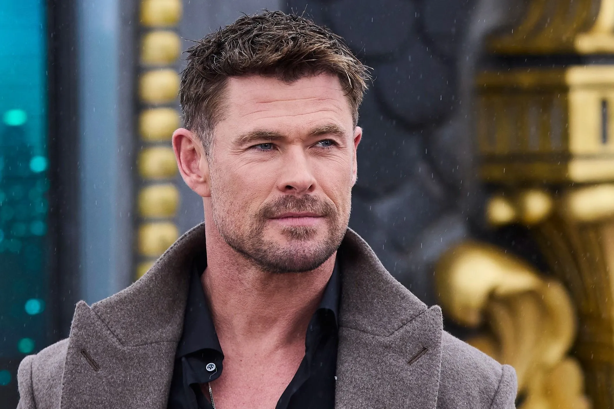 Chris Hemsworth-öt és családját nem engedték fel a repülőre