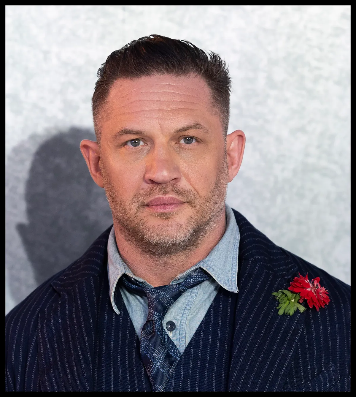Tom Hardy a Gengsztervilág sorozat premierjén.