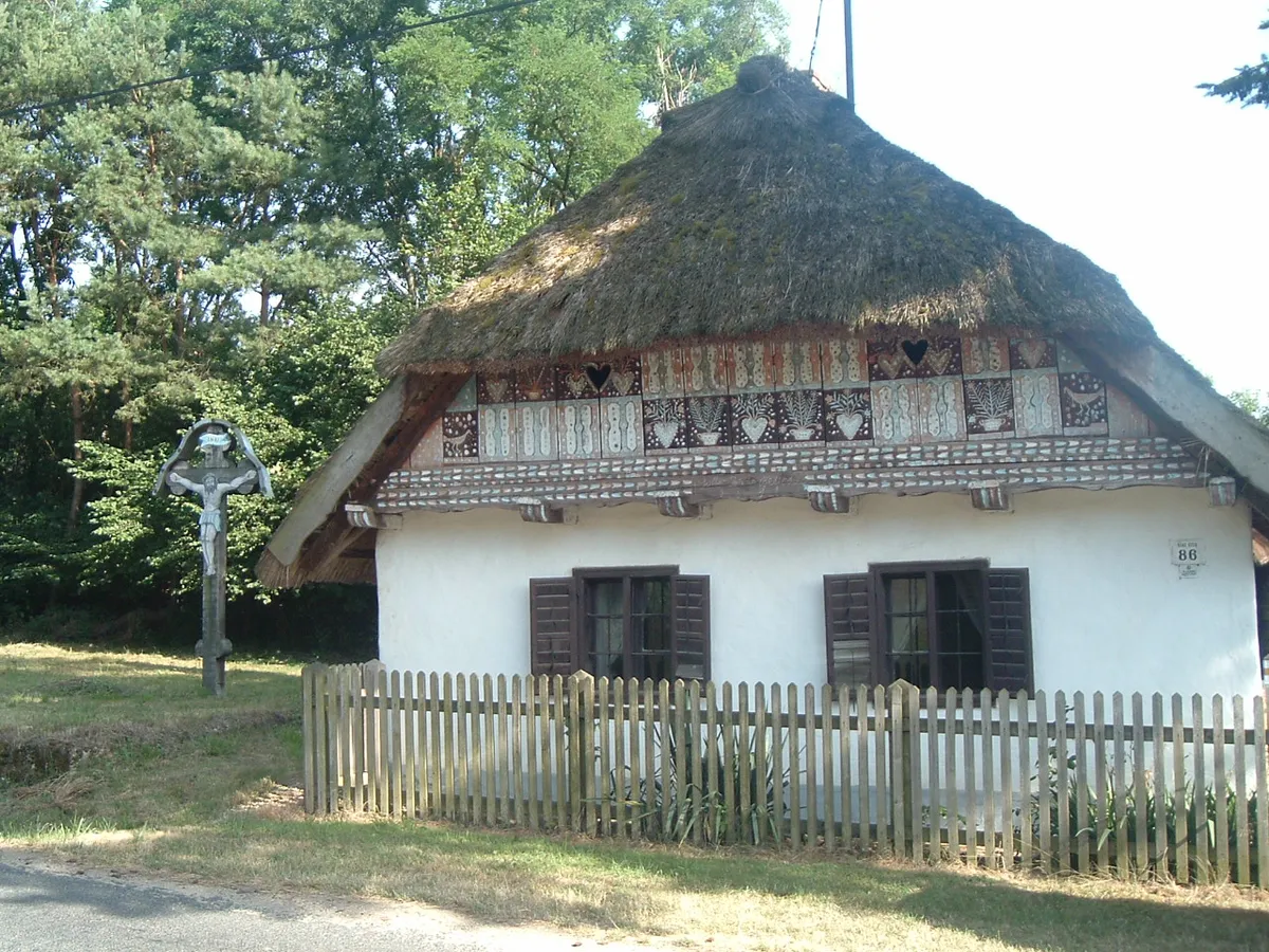 A Vasi Hegyhát–Rábamente látnivalói közé tartozik a hegyhátszentpéteri tájház is. 