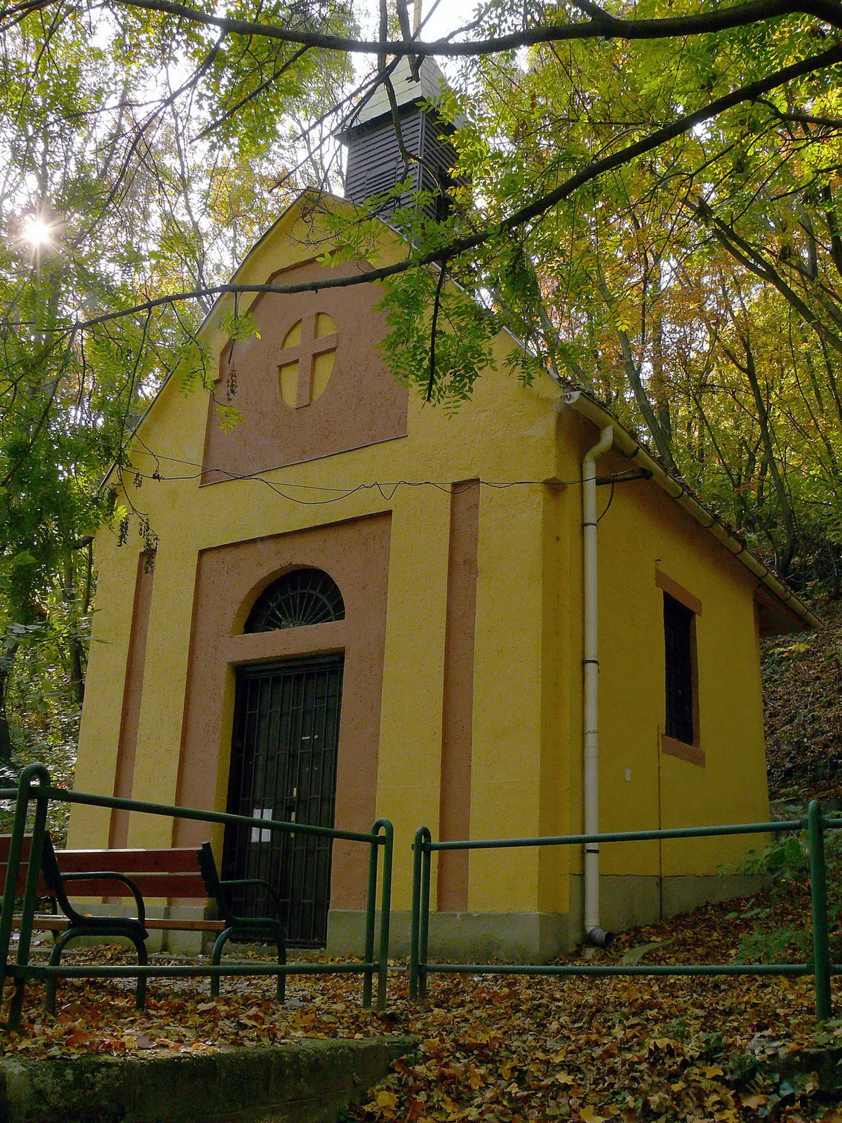 Szent Vér kápolna a Kiscelli Parkerdőben
