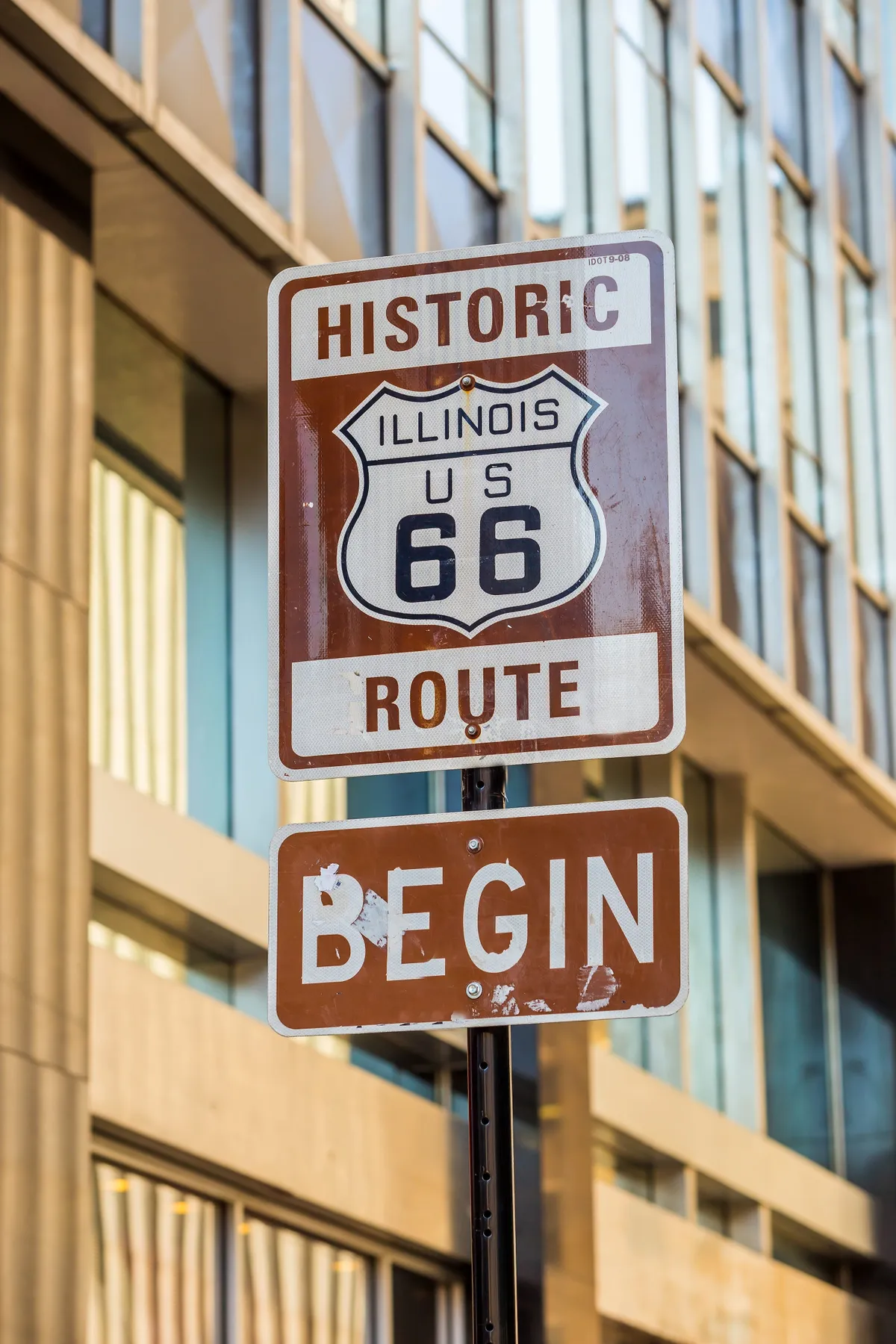 A 66-os út kezdetét jelző távla Illinoisban.