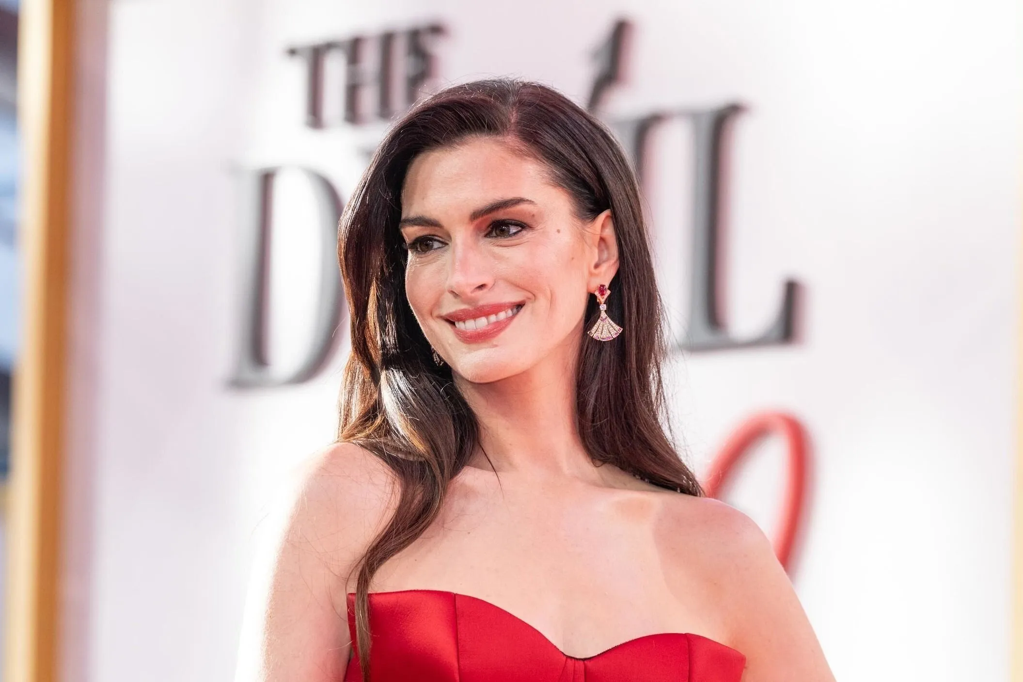Anne Hathaway harmadik gyermekét várja