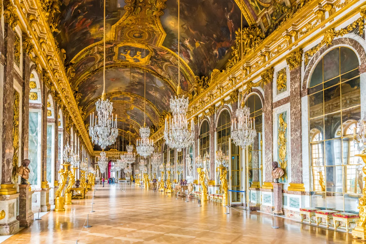 Versailles barokk pompája.