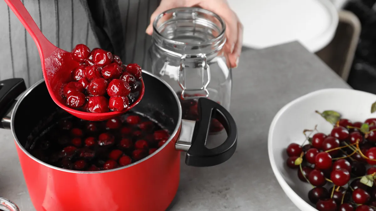 Zamatos és ropogós házi cseresznyebefőtt recept: így mentsd 