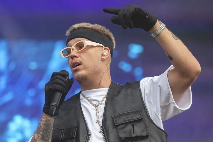 Manuel káromkodva akadt ki a neten, szétszedik a netezők