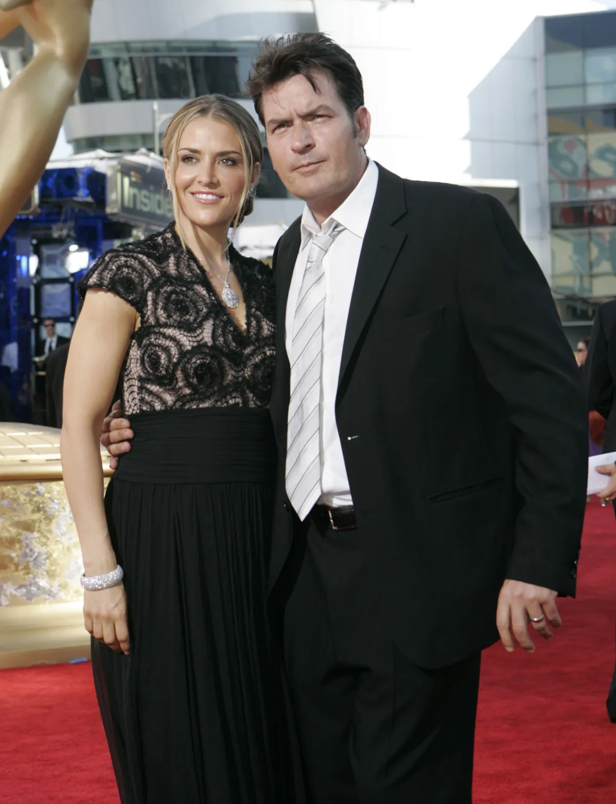 Brooke Mueller korábban 15 millió dollárt követelt volt férjétől, Charlie Sheen-től