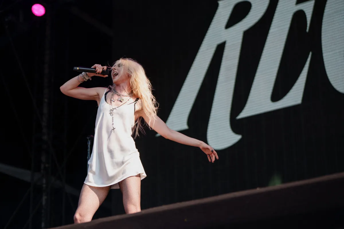 Taylor Momsen et son groupe The Reckless se produit sur la scène du festival Hellfest à Clisson