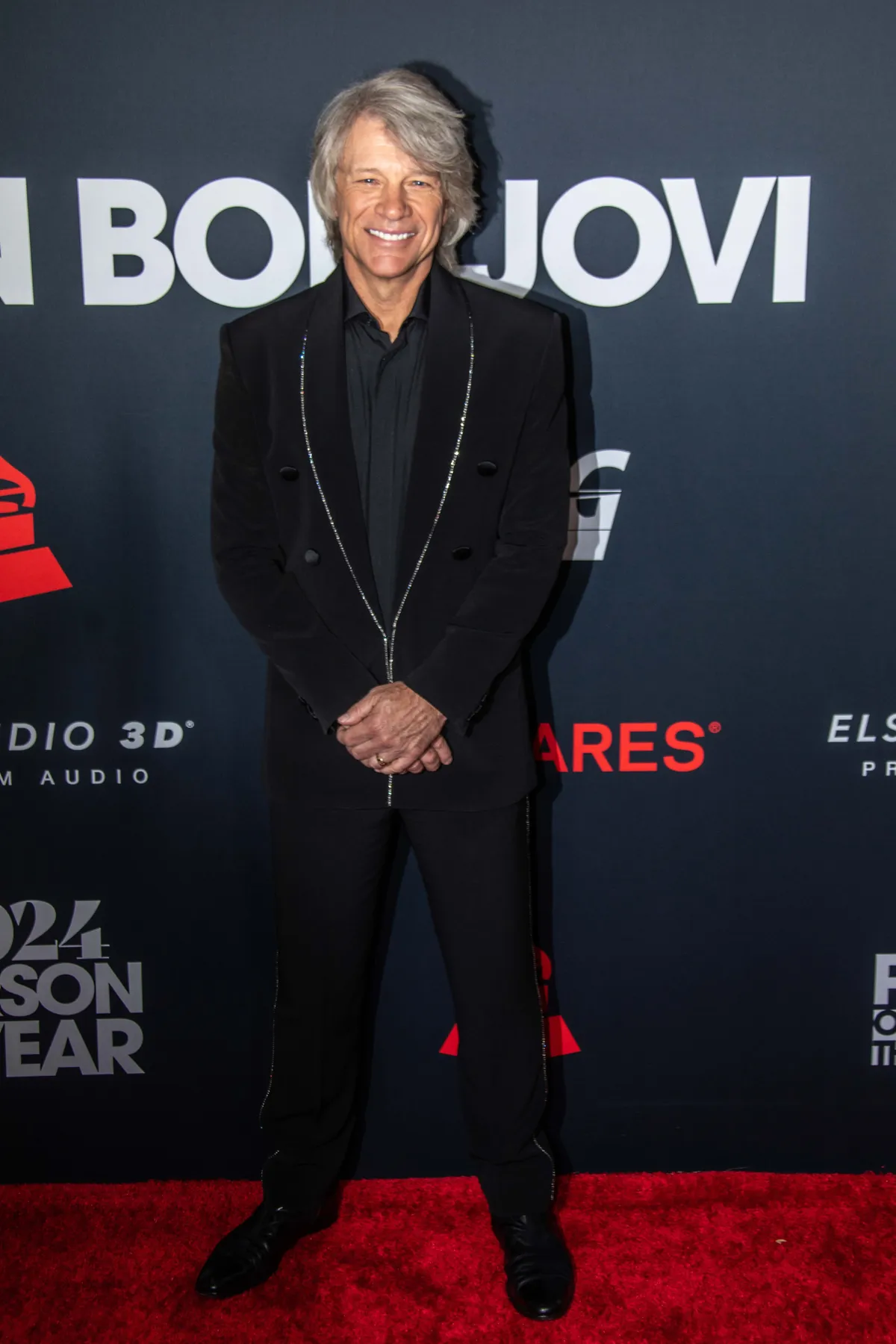 Jon Bon Jovi évekig nem lépett fel egészségügyi állapota miatt.
