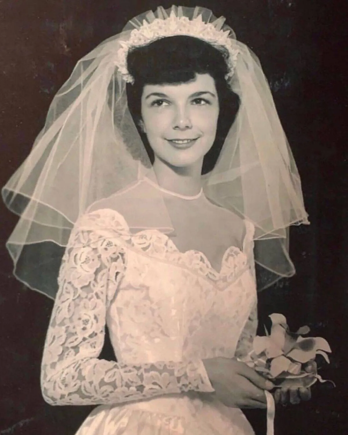 Kim Kardashian nagymamája, Mary Jo Shannon 91 éves korában elhunyt.