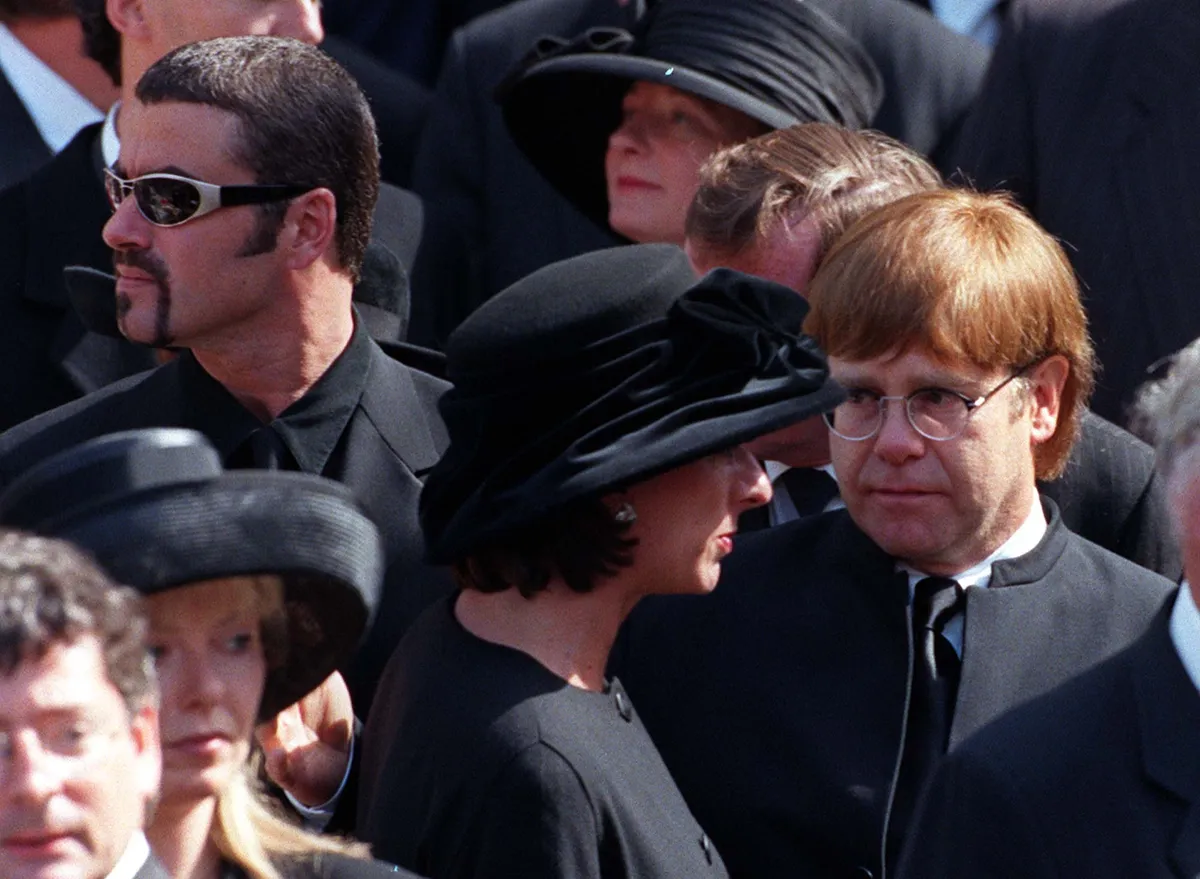 Elton John még Diana hercegné temetésén is énekelt