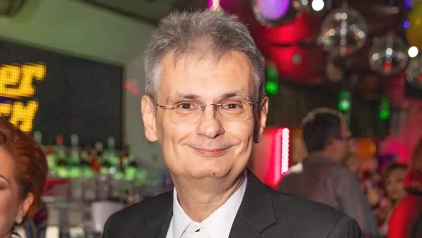 Jáksó László informatikus lett, Pokrivtsák Mónika repülőgépen dolgozik – sztárok, akik civil munkára váltottak