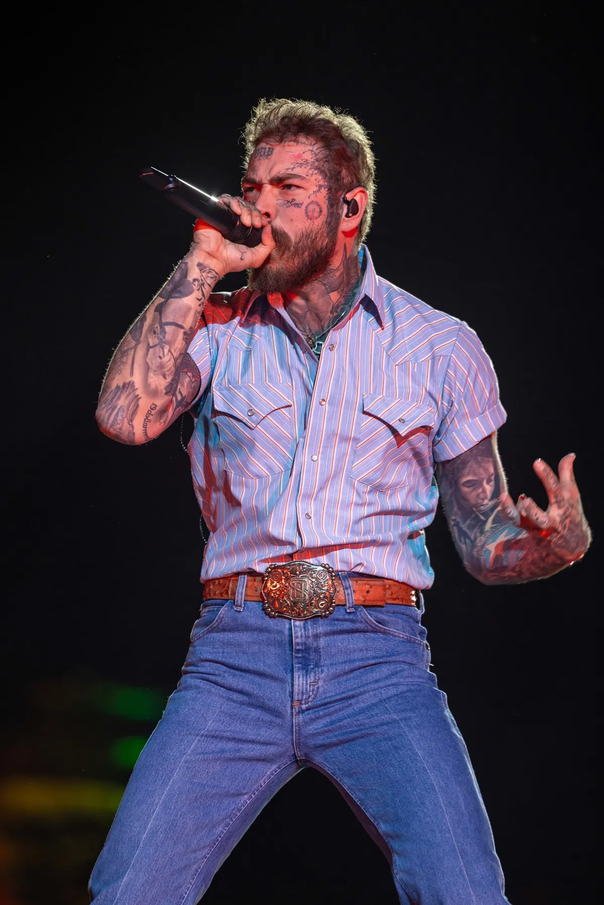 Post Malone Coachella fellépése előtt két nappal kapta meg a gyermekelhelyezéssel kapcsolatos bírósági iratokat.