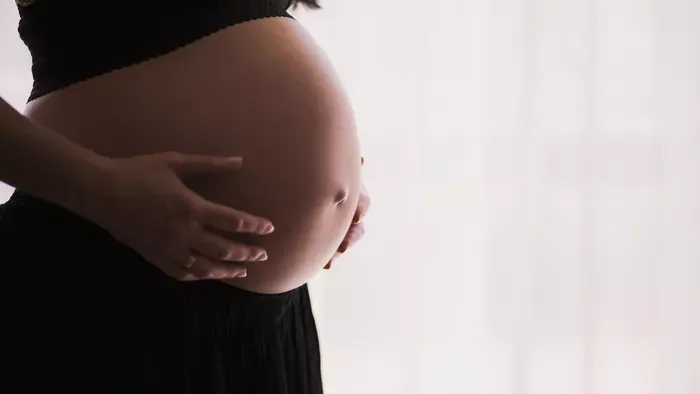Tragédia: várandós nő ugrott ki egy tízemeletes toronyházból