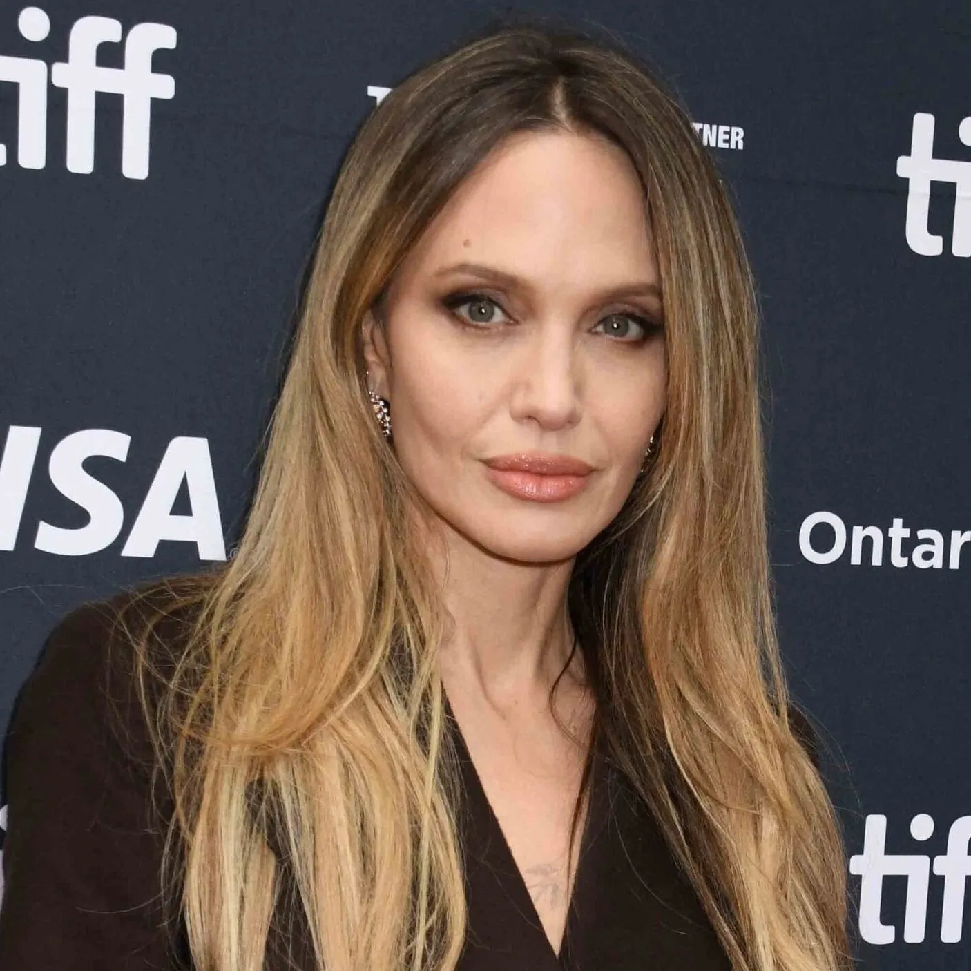 Angelina Jolie meglepő módon reagált arra, hogy volt férje, Brad Pitt újra inni kezdett