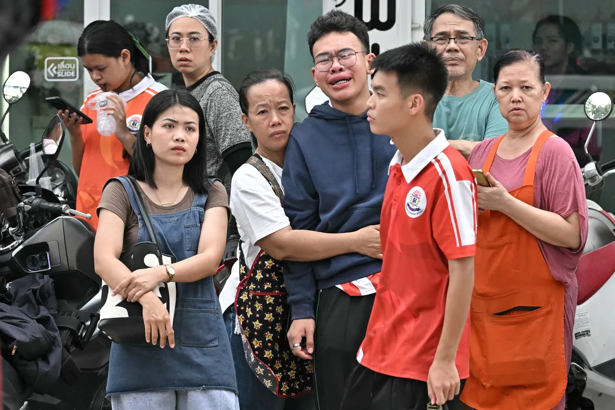 Lila egyenruhában érkezett a halál: 14 éves diák lövöldözött egy thaiföldi iskolában