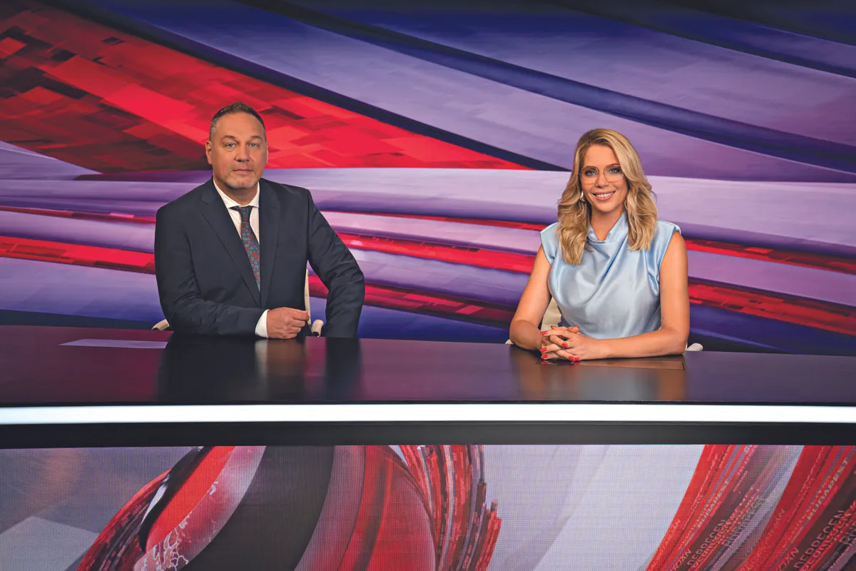 A TV2 Híradó bemondói: Pachmann Péter és Szedmák Zita.