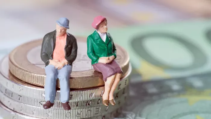 Éhezés vagy luxus vár? Így élnek nyugdíjasként szomszédaink
