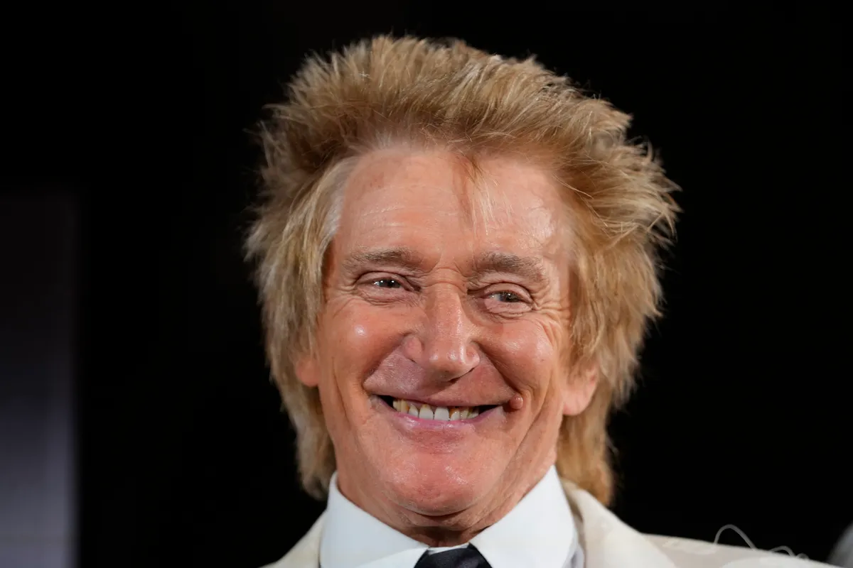 Rod Stewart egy komoly egészségügyi beavatkozás miatt lemondta a turnéja összes állomását