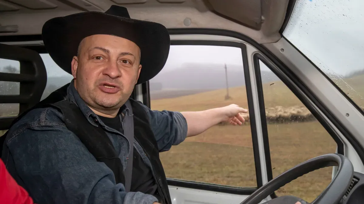 Idén is Gáspár Zsolti a Farm VIP gazdájaként köszönti a nézőket minden hétköznap este.