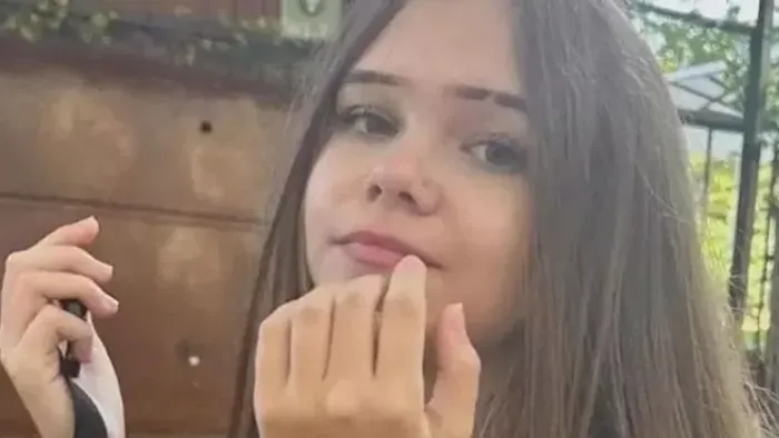A hetedikről lökte a halálba 13 éves barátnőjét  a gyilkos