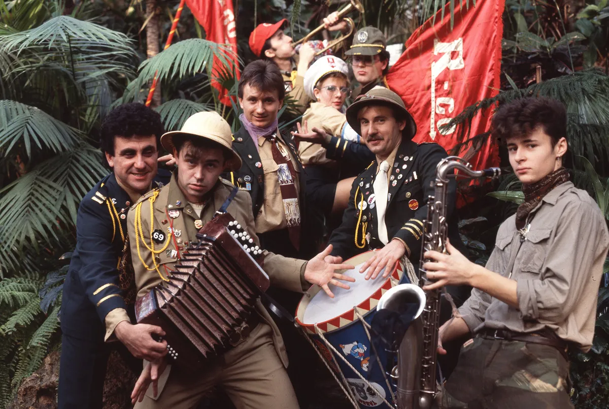 A retro slágerekről szóló kvízünkben olyan együttesek dalai szerepelnek, mint az R-Go, az Edda vagy a Hungária.
