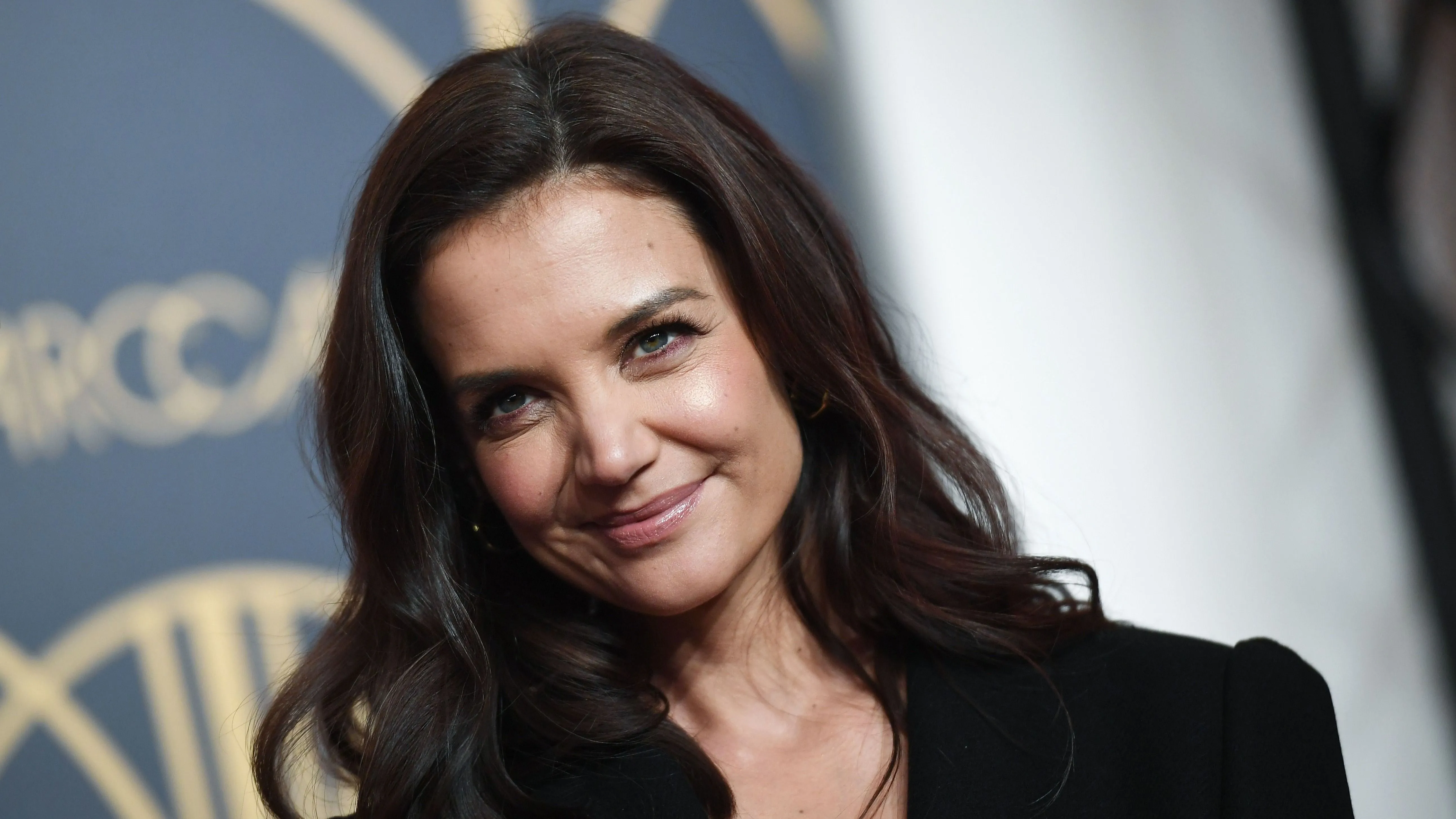 Katie Holmes apró bikiniben tündökölt új szerelme mellett