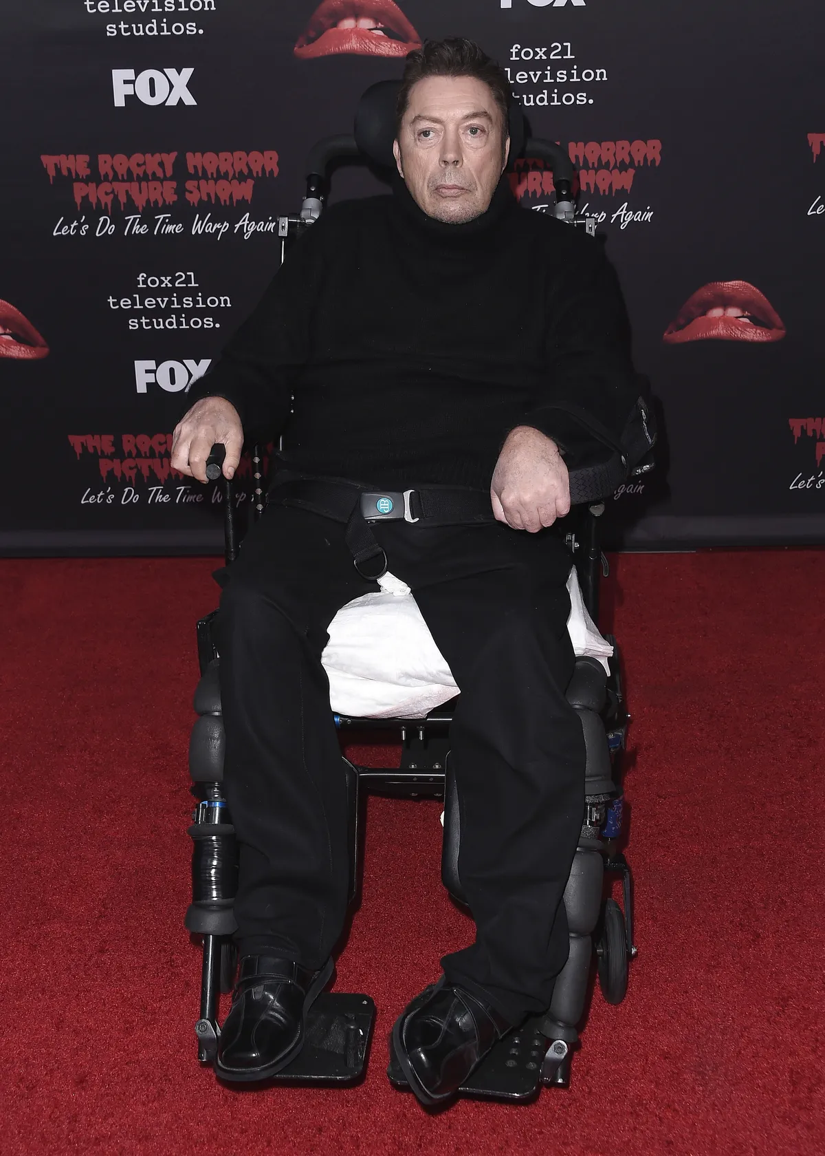 Tim Curry stroke-ja után kerekesszékbe került