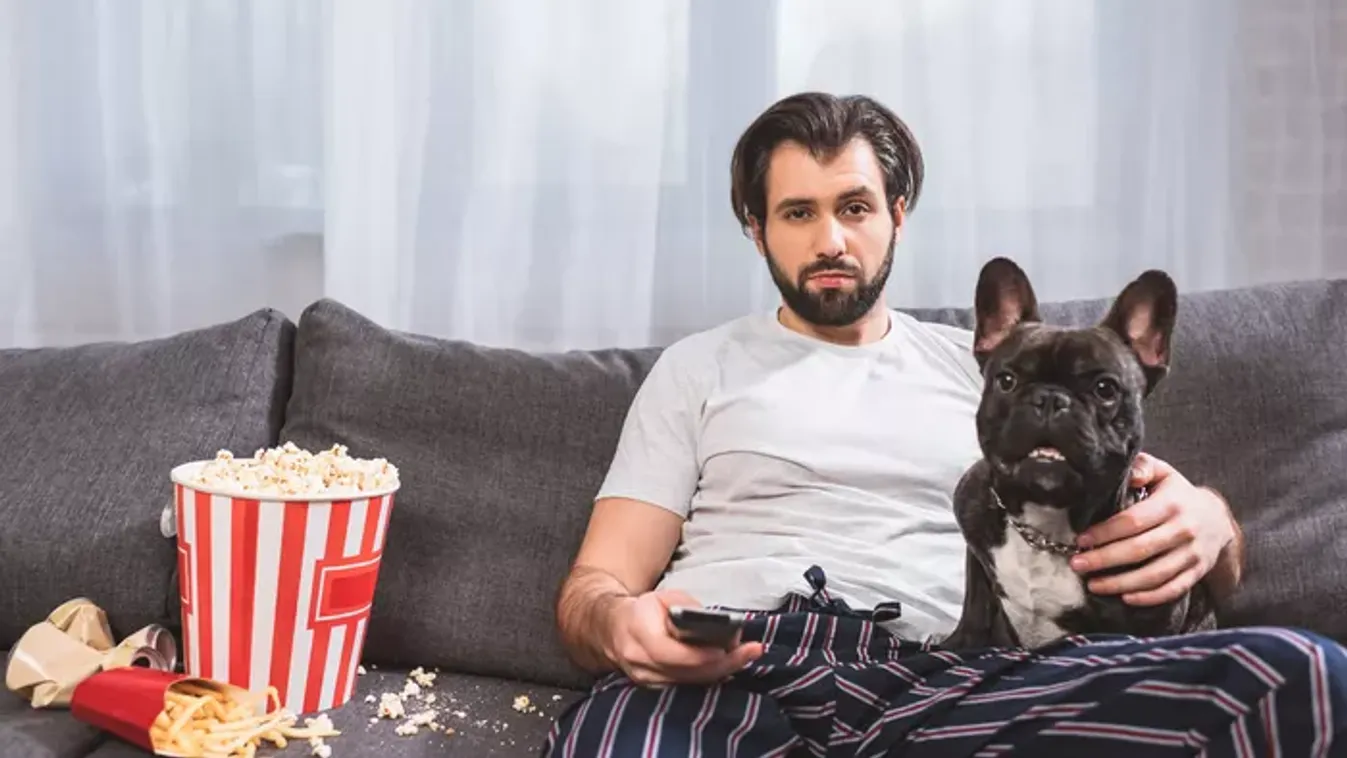 „A nemzetközi helyzet egyre fokozódik” – Te felismered az ikonikus magyar filmes idézeteket? Kvíz