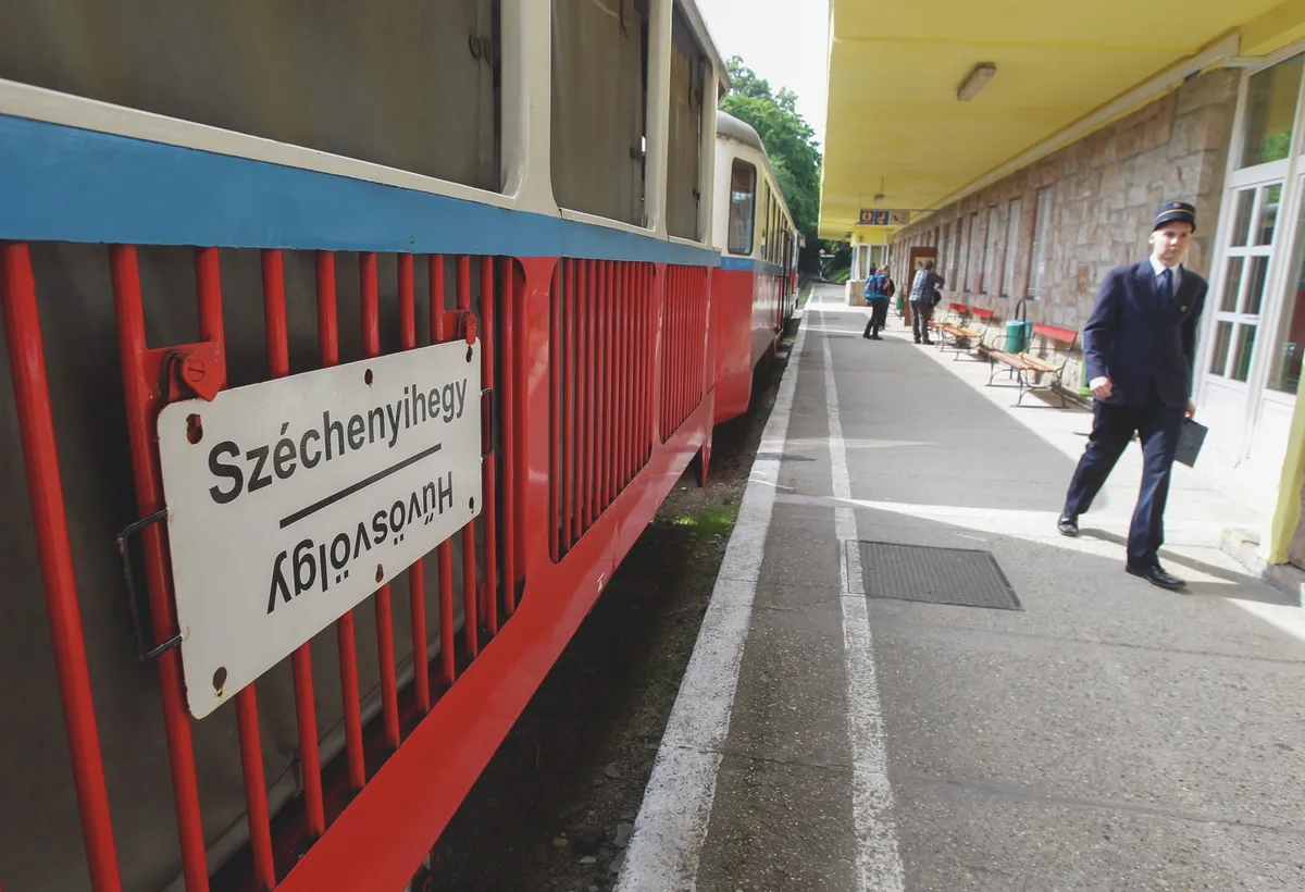 A Széchenyi-hegyi Gyermekvasút hűvösvölgyi állomása