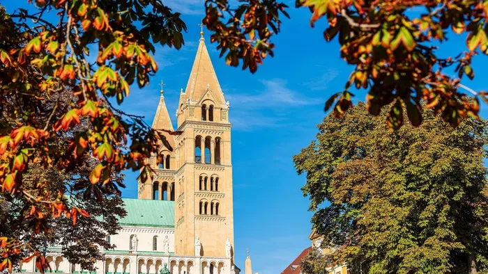 Galéria: elképesztő színekben pompázik Pécs és a Mecsek