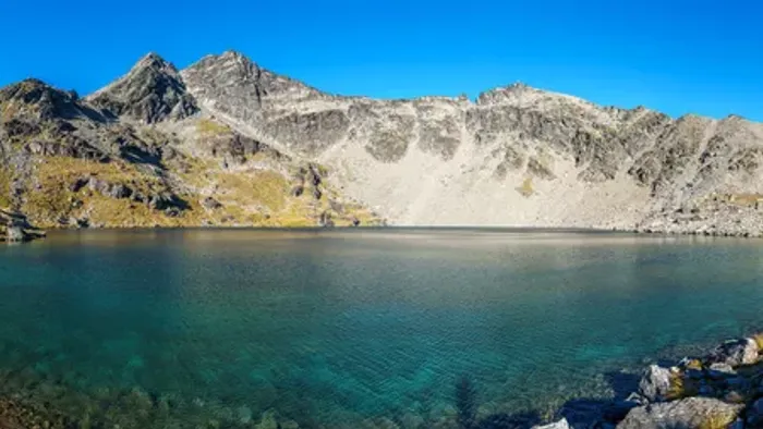 A Remarkables-hegység és az Alta tó Queenstown közelében