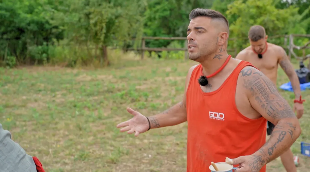 Young G Béci és Anger Zsolt vitájától volt hangos a Farm VIP szerdai adása.