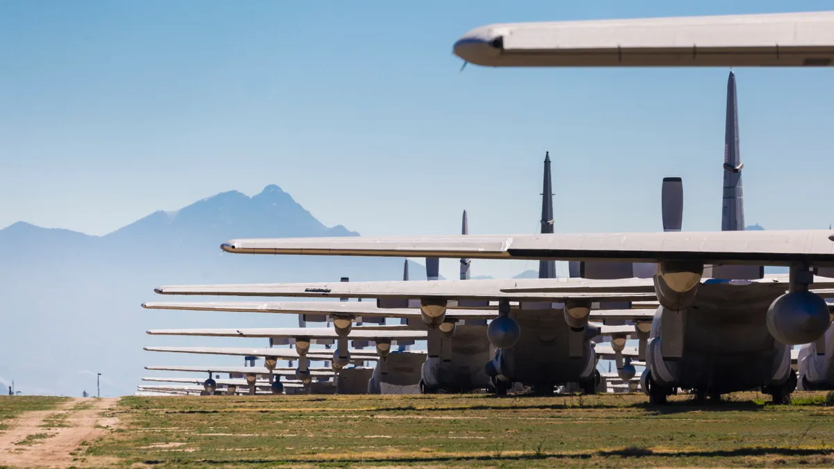Forgalomból kivont repülőgépek a az AMARG – Davis-Monthan Air Force Base területén.