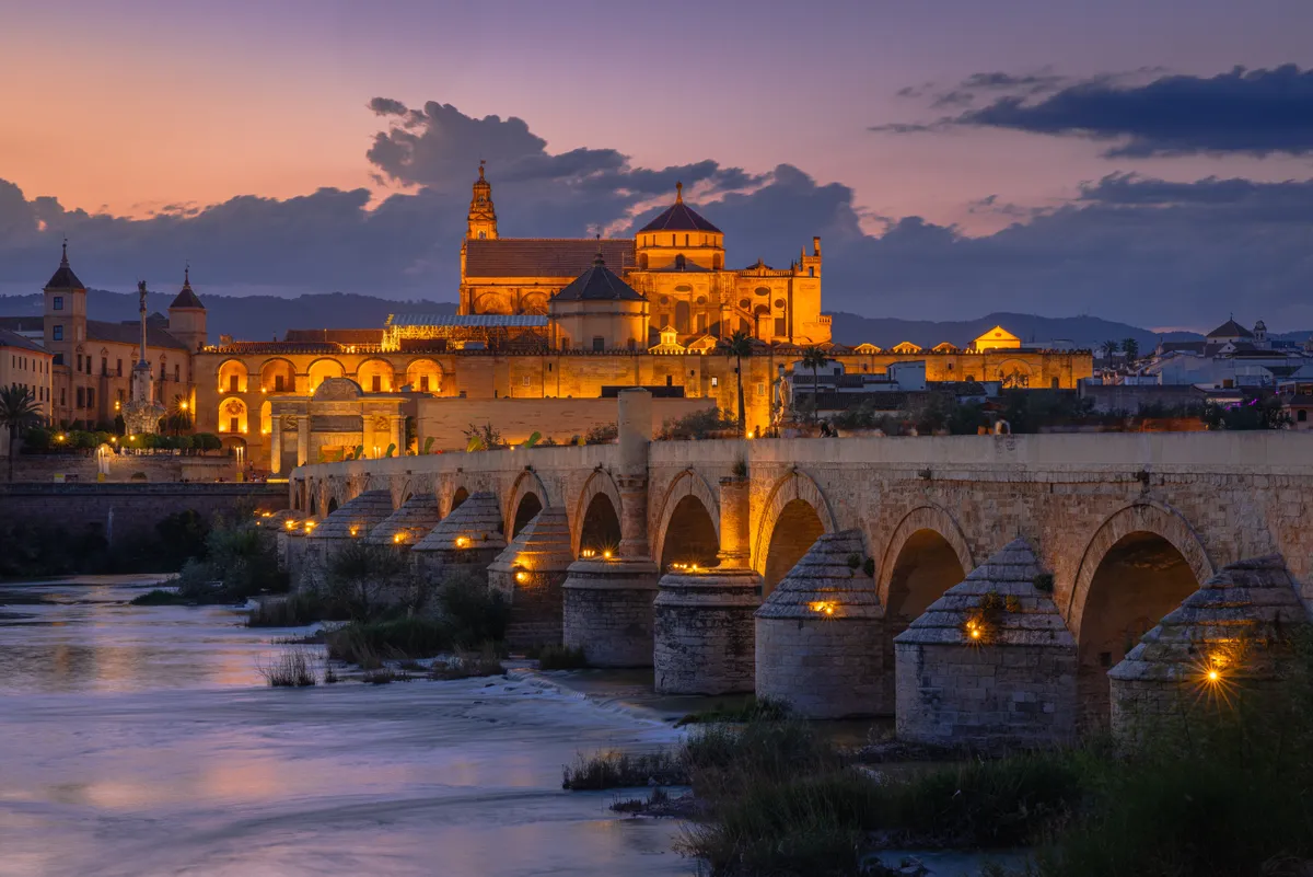 A legszebb európai óvárosok egyike a spanyolország Córdoba.