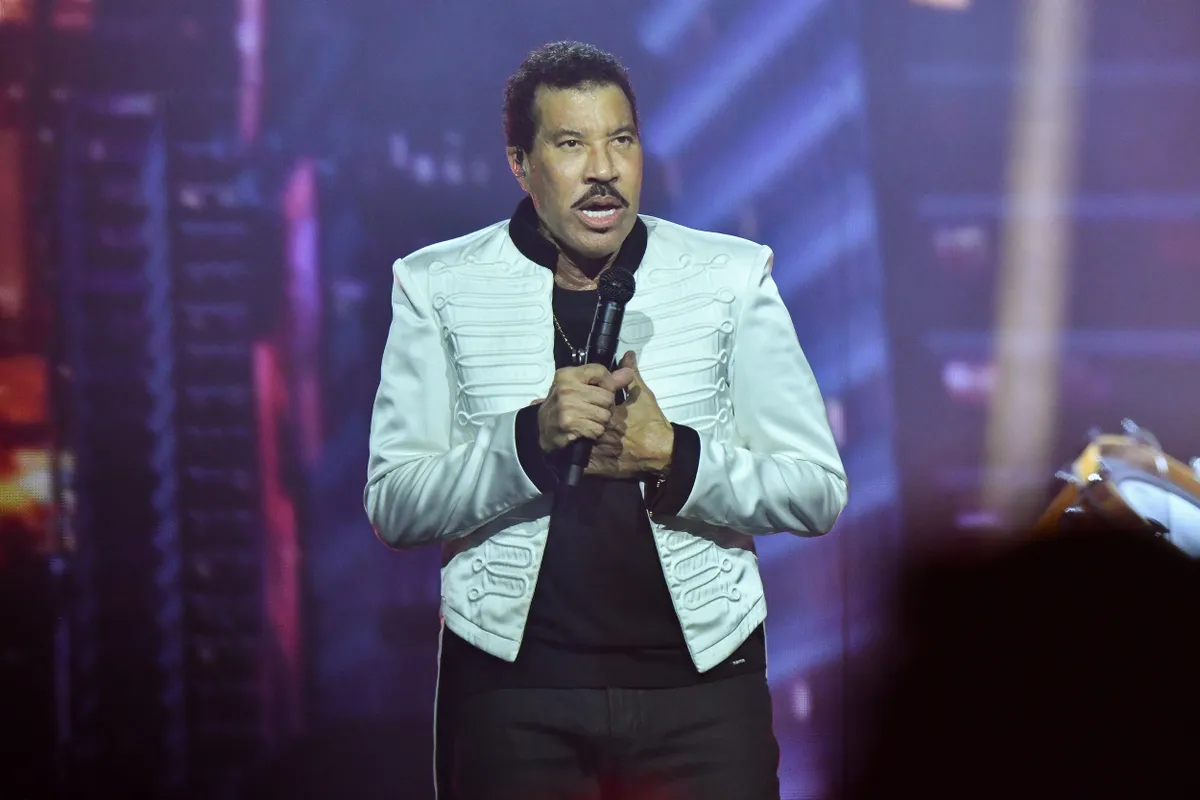 Lionel Richie alig várja, hogy kiengedjék a kórházból és újra színpadra álljon.