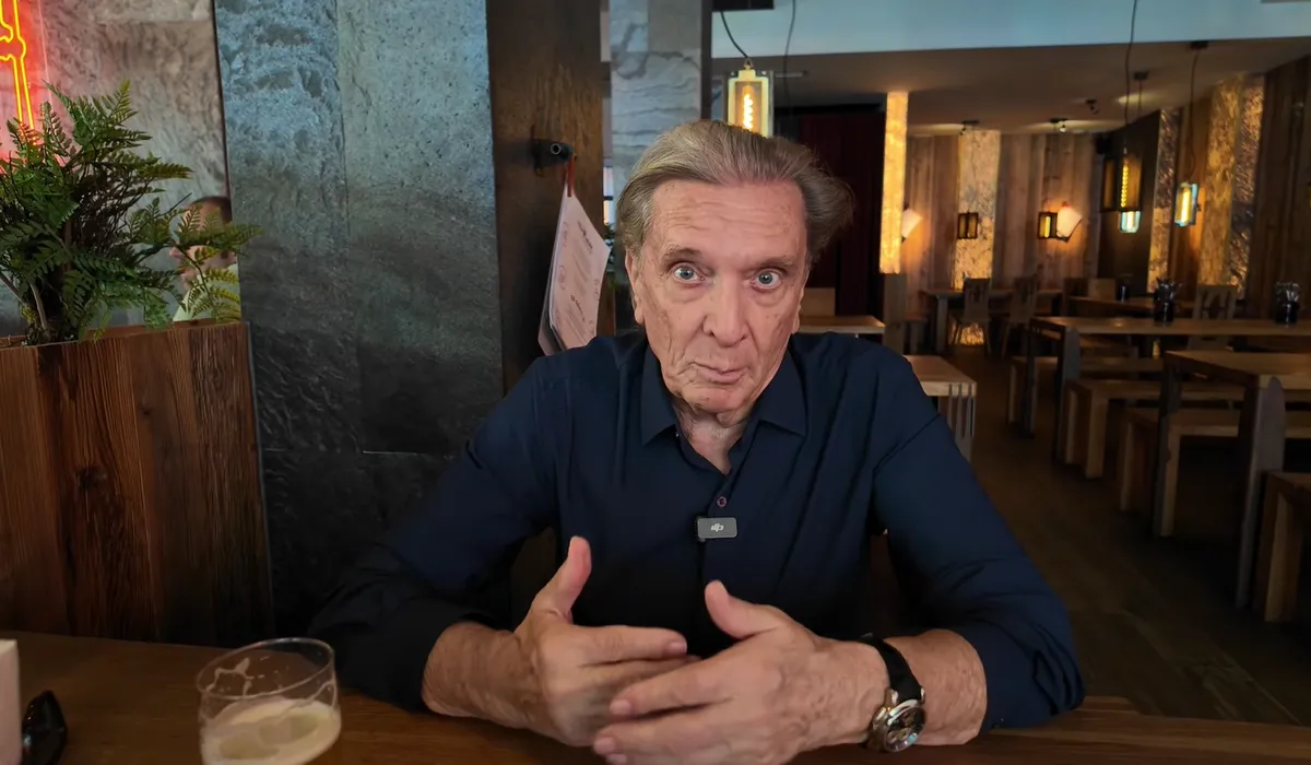 Polgár Árpád egy ősrégi ezüstpoharat vett.