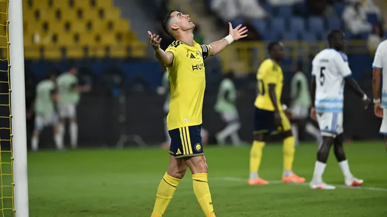 Ez egyre kínosabb, Cristiano Ronaldón röhögnek az újabb blamája után